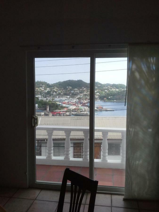 Carenage View Apartment St. George's Екстериор снимка